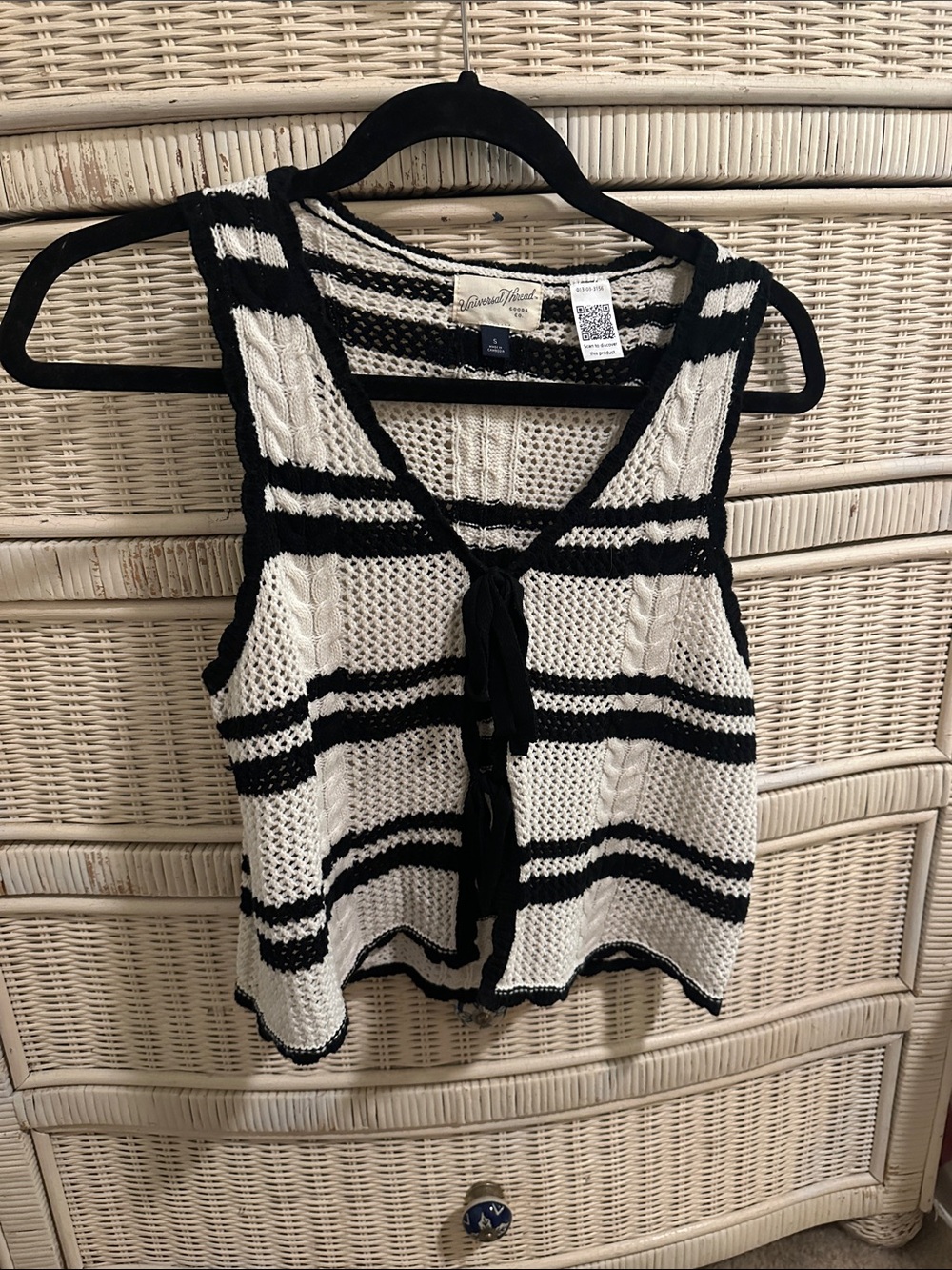 Universal Thread Black and White Striped Crochet Tie-Front Camisole